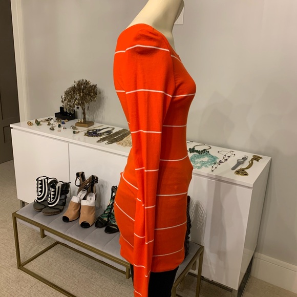 New BCBG Max Azria knit long sleeve top Medium - Picture 4 of 12